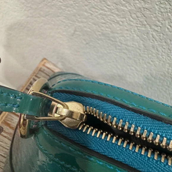 GUCCI MICROGUCCISSIMIA PATENT LEATHER SATCHEL - Picture 9 of 9